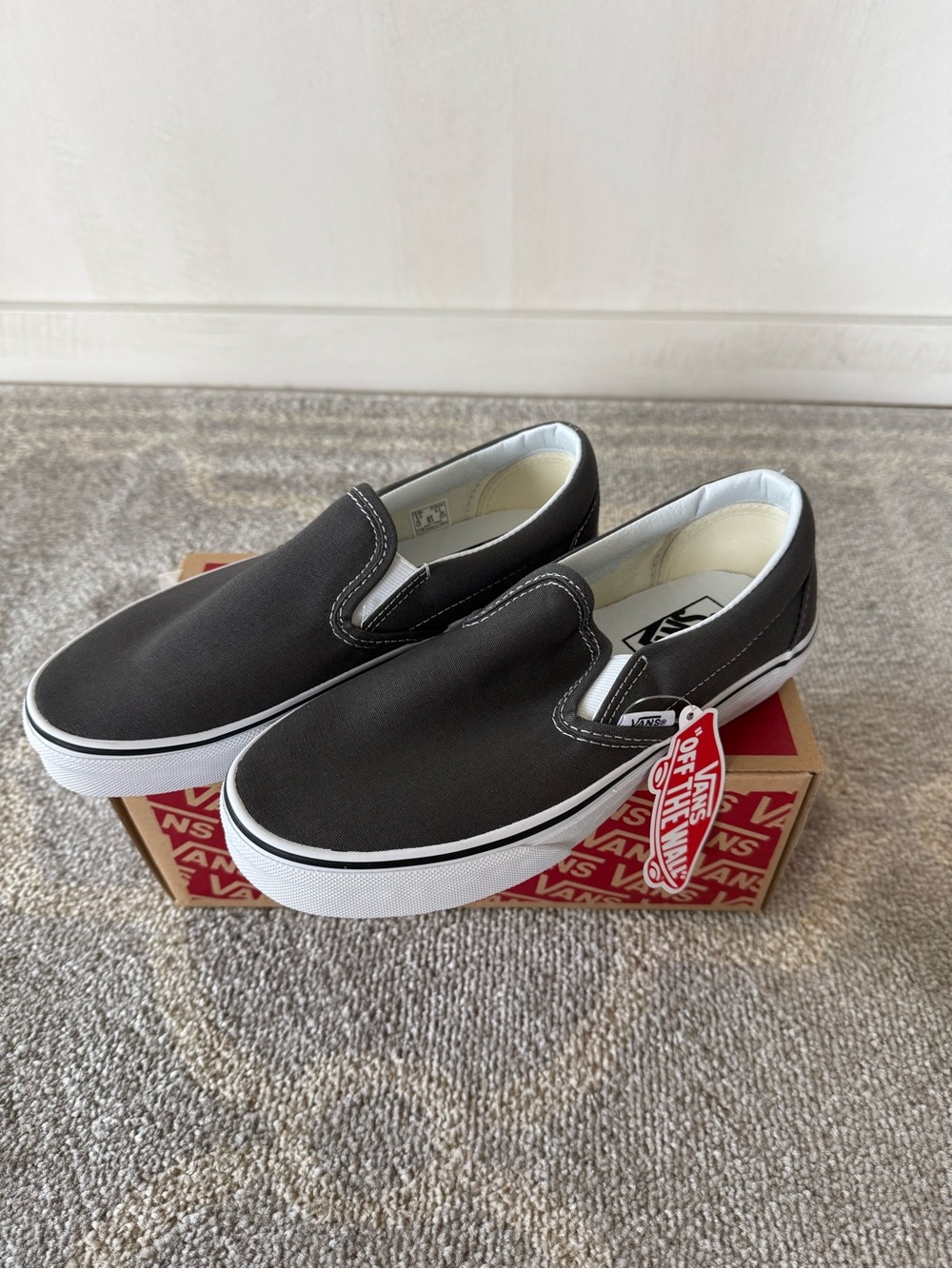 Vans Classic Slip-On Charcoal Grey Men's 5 Women's 6.5 NWT
